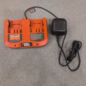 Black & Decker Dual 18V NiCad Battery Charger HT-18V2C Orange Black Mens
